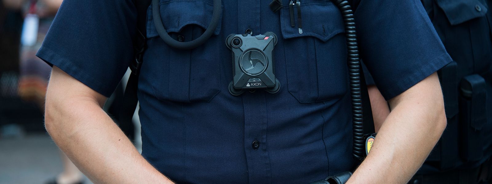 In den USA zählen Bodycams vielerorts seit Jahren zum Polizeistandard. Das gleiche Modell wie in den USA ist auch seit 2017 in Baden-Württemberg im Einsatz.