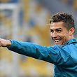 Cristiano Ronaldo durante o treino do Real Madrid, em Kiev.