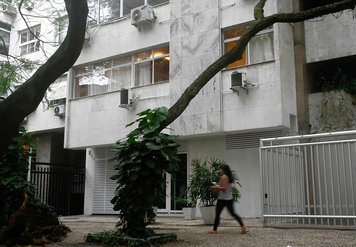 Imagem do prédio em Ipanema, onde o casal morava.