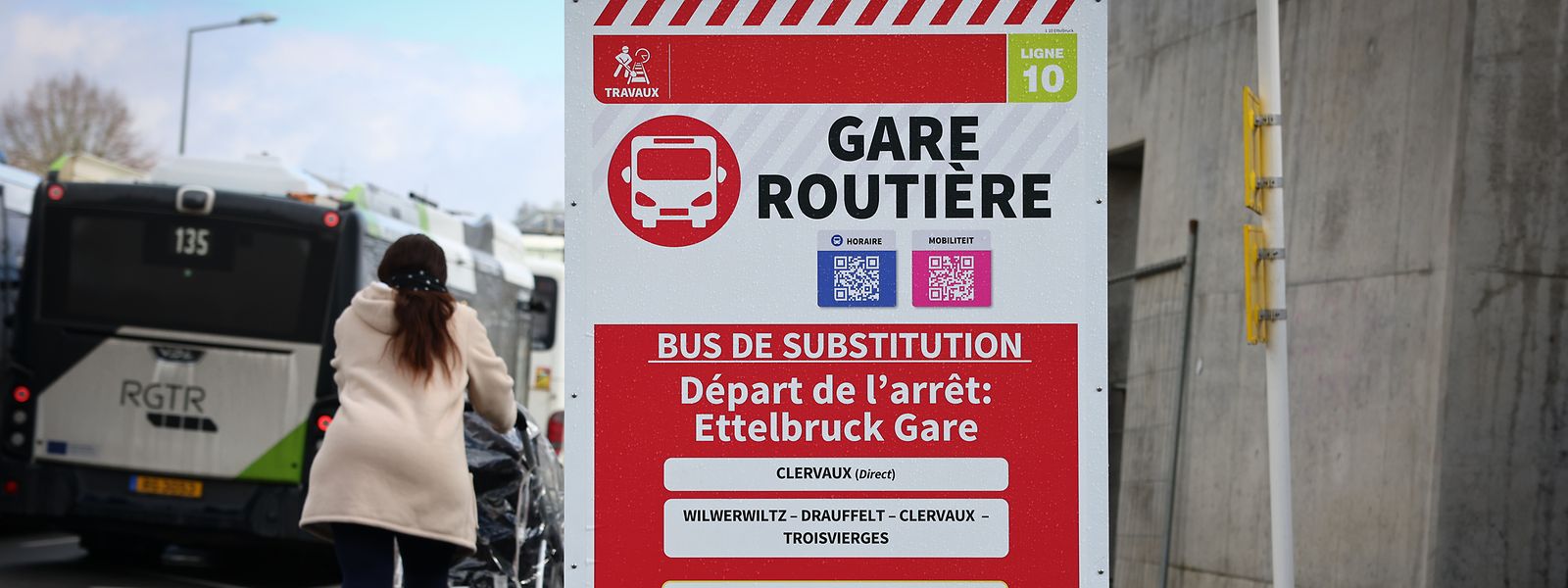 Des bus de substitution ont été mis en place à la gare d'Ettelbruck suite à l'effondrement du tunnel Schieburg.