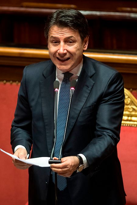 Rom: Giuseppe Conte, Ministerpräsident von Italien, spricht im Senat über die Corona-Krise in Italien.