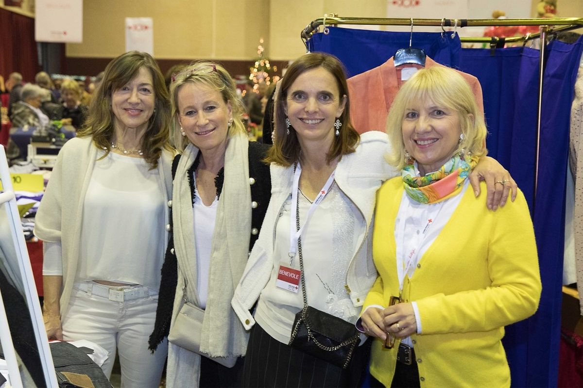 Der "Bazar" des Roten Kreuzes.