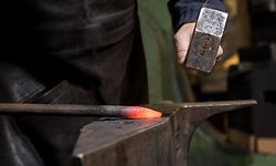 7.12.Peppange / Musee Rural / Mensch im Mittelpunkt / Romain Ruscitti , Hephaistos Bruderschaft / Schmiede Foto:Guy Jallay