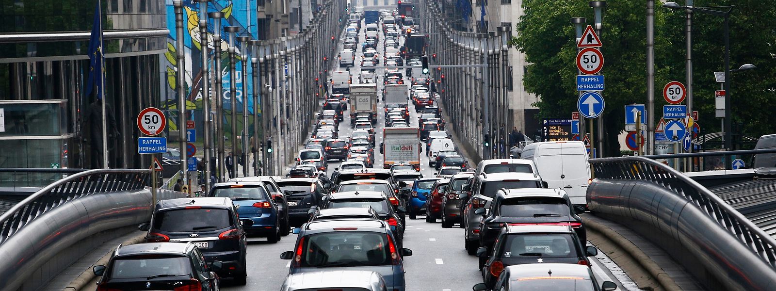 Les tenants de la gratuité des transports en commun soutiennent que Bruxelles compte parmi les villes les plus embouteillées au monde.