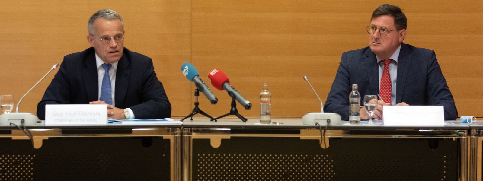 Guy Hoffmann (links) und Yves Maas zur aktuellen Lage des Finanzplatzes.