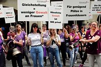 Insgesamt machten Hunderttausende Menschen beim „Frauenstreik“ in der Schweiz mit.