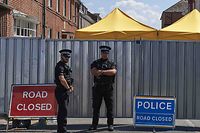 Der genaue Hergang der Nowitschok-Vergiftung ist unklar - das vergiftete Ehepaar müsse aber einen Behälter mit dem Kampfstoff angefasst haben, so Scotland Yard. 
