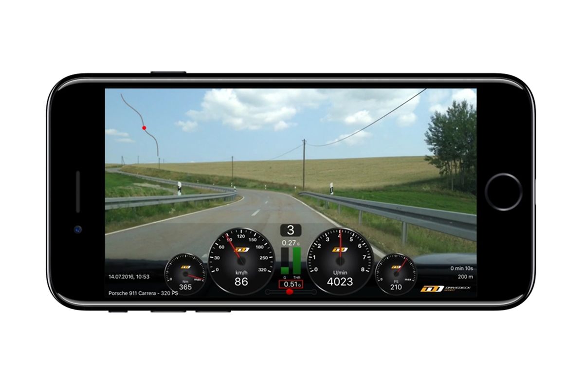 Die App "DriveDeck" kann anhand von Daten aus dem Auto unter anderem auch ein Video aufzeichnen und Infos etwa über Drehmoment und Querbeschleunigung anzeigen.