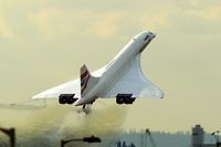 (FILES) In this file photo taken on October 24, 2003 a Concorde airplane takes off for a special around The Bay of Biscay flight at London Heathrow airport 24 October 2003. (Photo by Adrian DENNIS and - / AFP)
