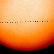  Zwischen 13.12 und 20.41 Uhr wird der Planet Merkur am Montag zwischen Erde und Sonne treten.