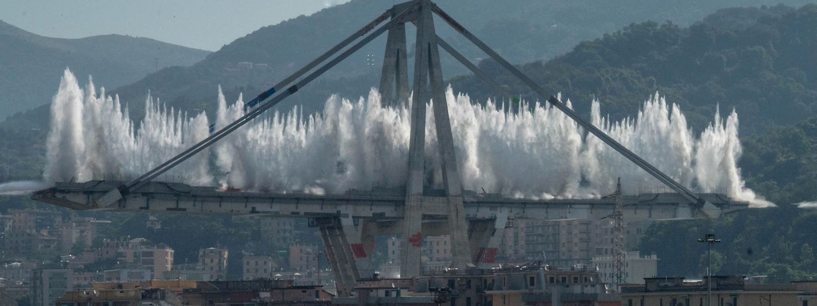 Video zeigt Einsturz der Morandi-Brücke in Genua