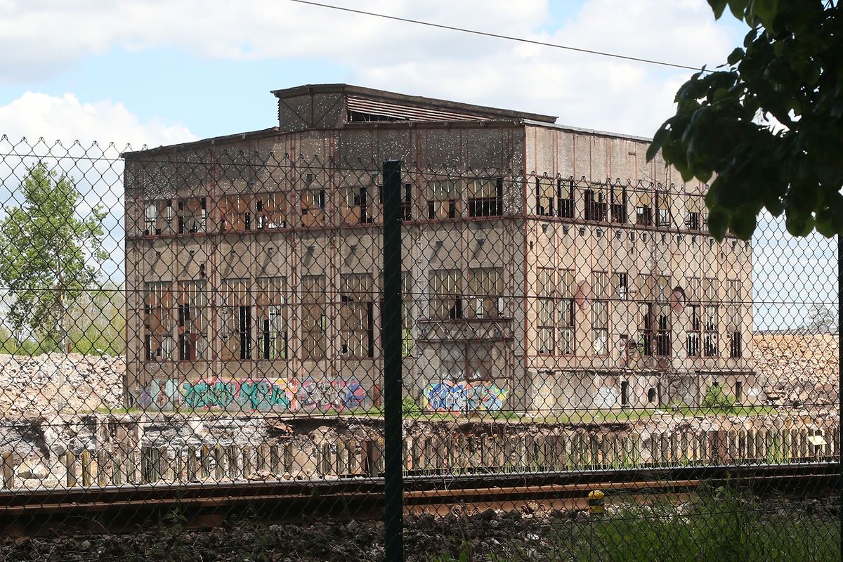Le site de l'ancienne fonderie ne sera pas complètement rasé. Cinq bâtiments doivent être préservés et restaurés, notamment les halles des soufflantes et des turbines, un entrepôt et le poste d'aiguillage.